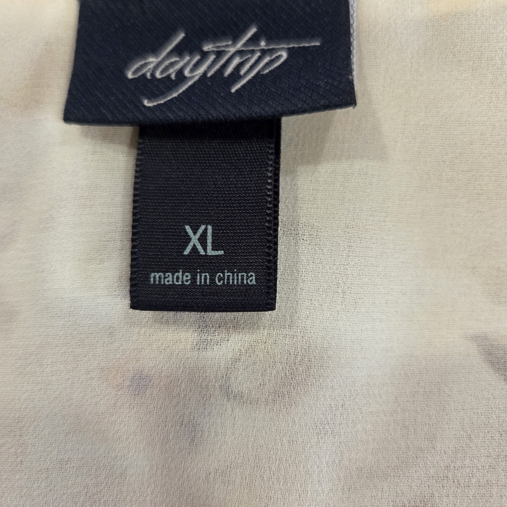 Daytrip Floral V-Neck Blouse in Cream and Tan - Picture 2 of 2